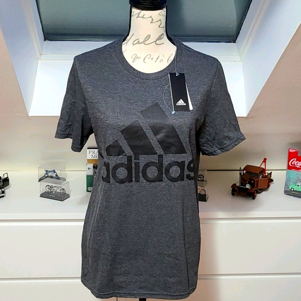 Adidas basic bos tee